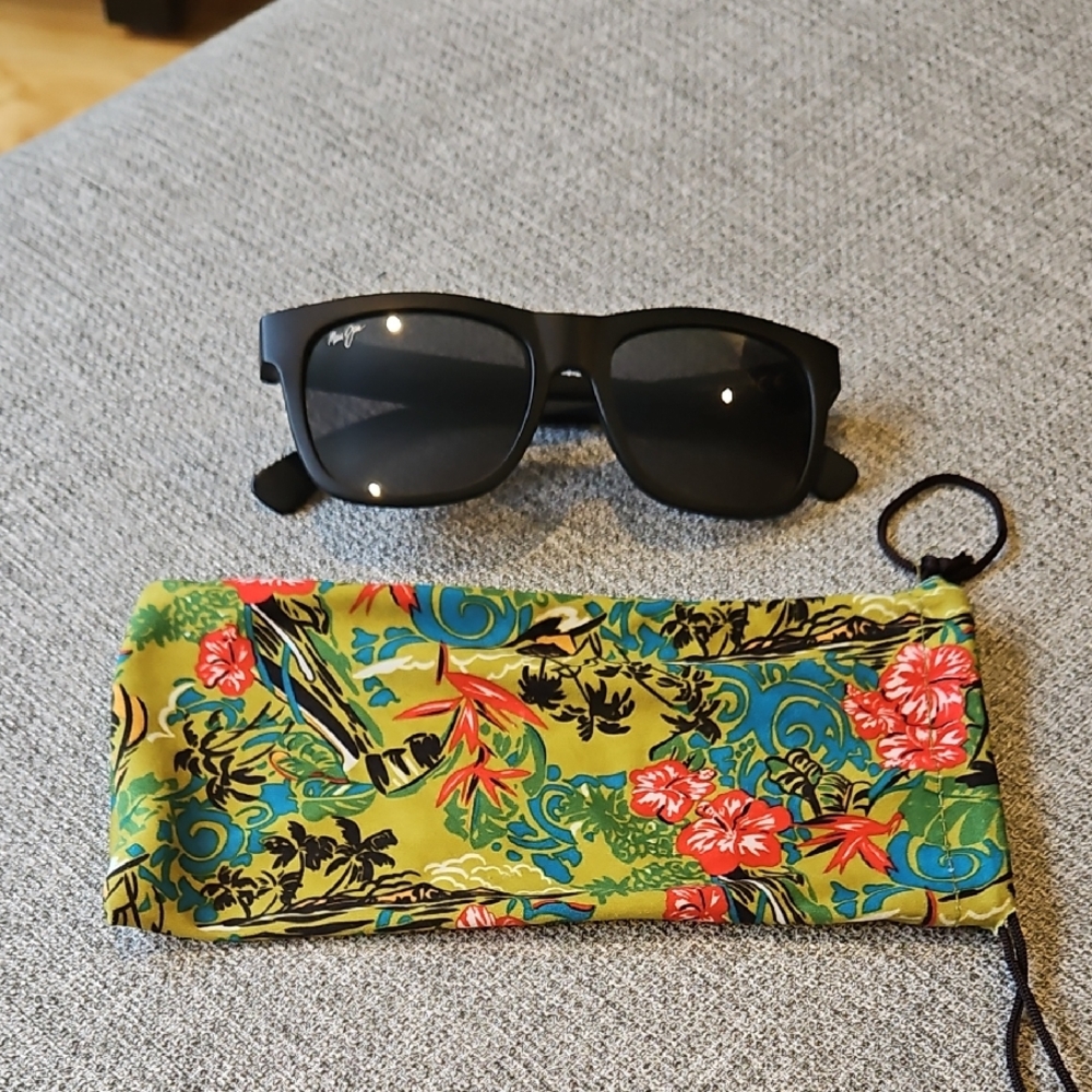 Maui Jim Sunglasses with Floral Pouch